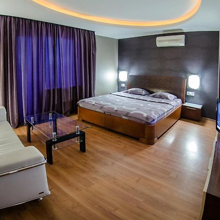 Hotrent Pechersk Lesy 20/22 Kiev Exterior foto