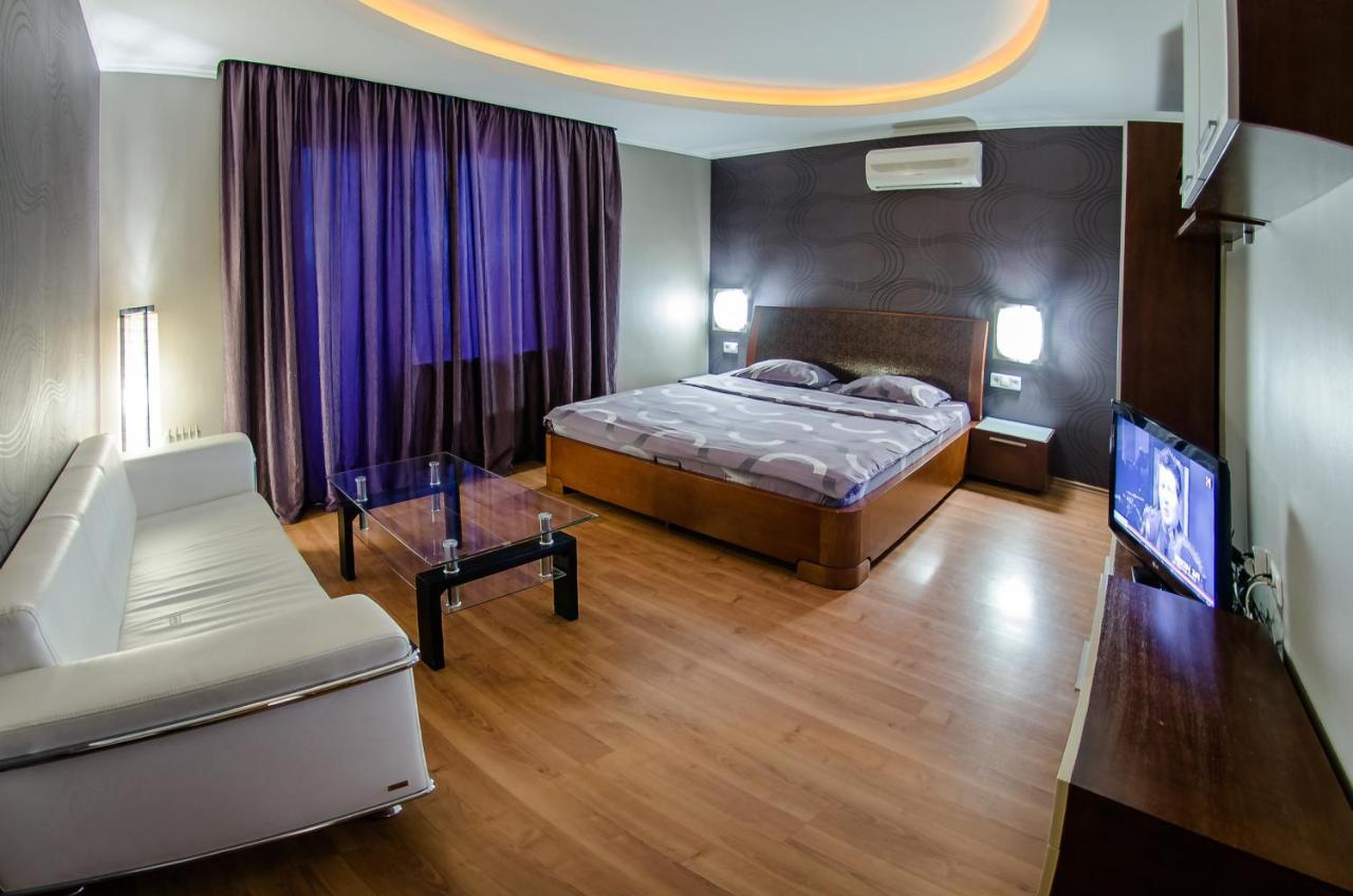 Hotrent Pechersk Lesy 20/22 Kiev Exterior foto